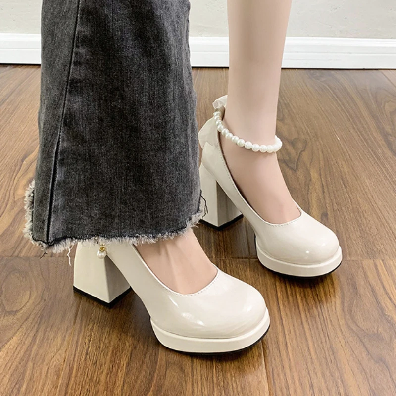 Zapatos de tacón alto de lujo  - Bow Stringer Tool reseña y precio